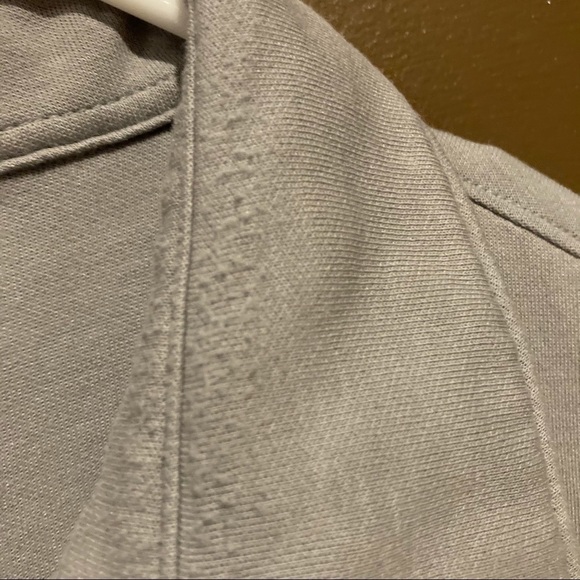 Untuckit Polo Shirt - Picture 4 of 6